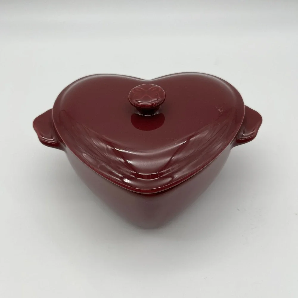 The Pioneer Woman Mini Cocotte Unisex OS Red Heart Stoneware Casserole Dish Lid